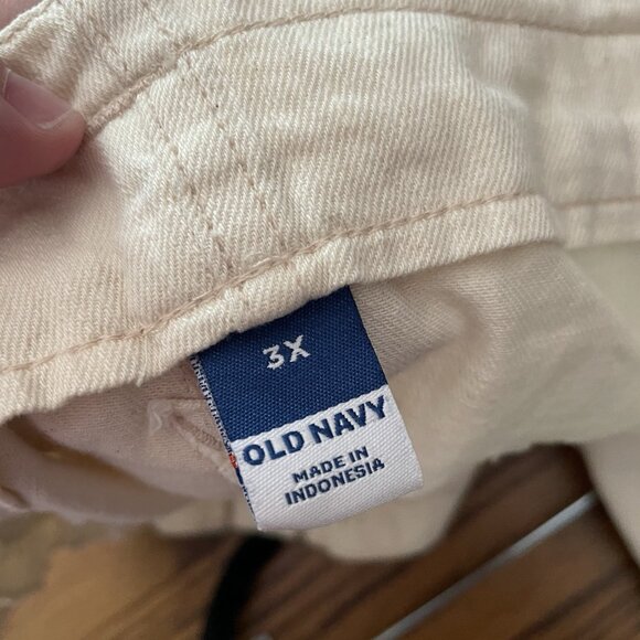 Old Navy Women 3X Ivory Extra High-Waisted Tie-Front Cargo Shorts 4” Inseam - Picture 9 of 10
